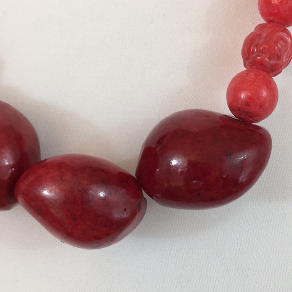 Chunky Red Beaded Necklace - Picture 3 of 6